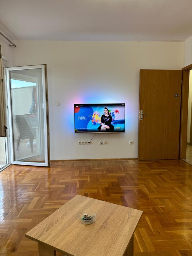 Apartman Aurora Apartment Kastel Novi Ngoại thất bức ảnh
